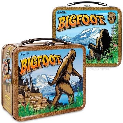 Accoutrements Bigfoot / Sasquatch Lunch Box #12493 A fun and humorus tin storage box.