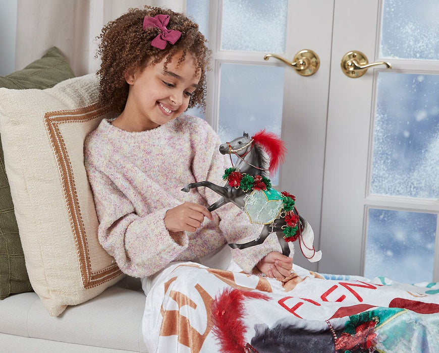 Breyer Model Horses Traditional Size 2025 Christmas In Bloom #B-HP=10222