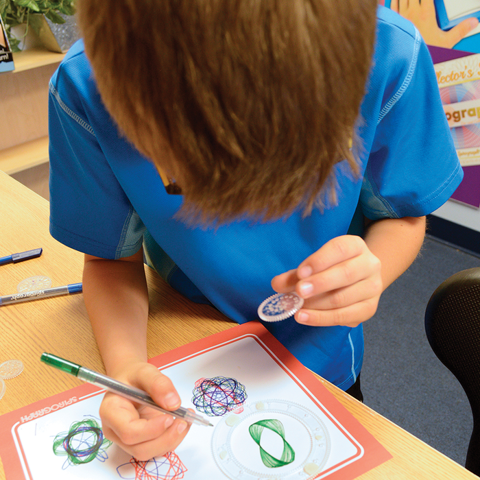 Spirograph Deluxe Design Set - Classic Retro Geometric Drawing Kit for Kids & Adults